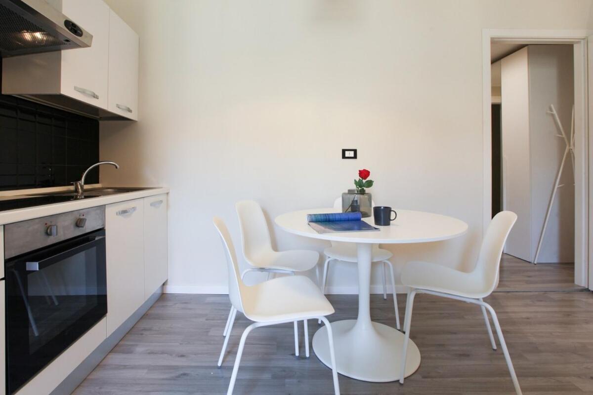 Station Spacious 2br Flat Mailand